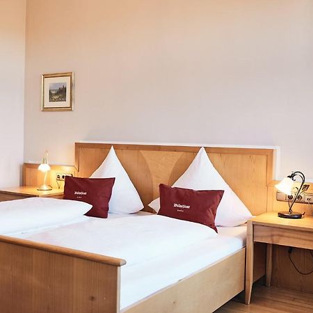 Hotel & Restaurant Waldschloss Passau Bagian luar foto