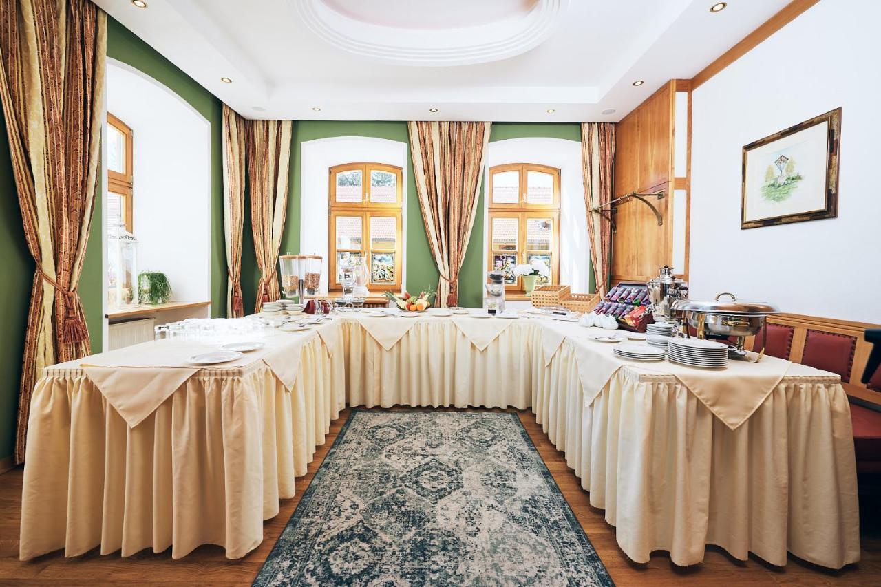 Hotel & Restaurant Waldschloss Passau Bagian luar foto