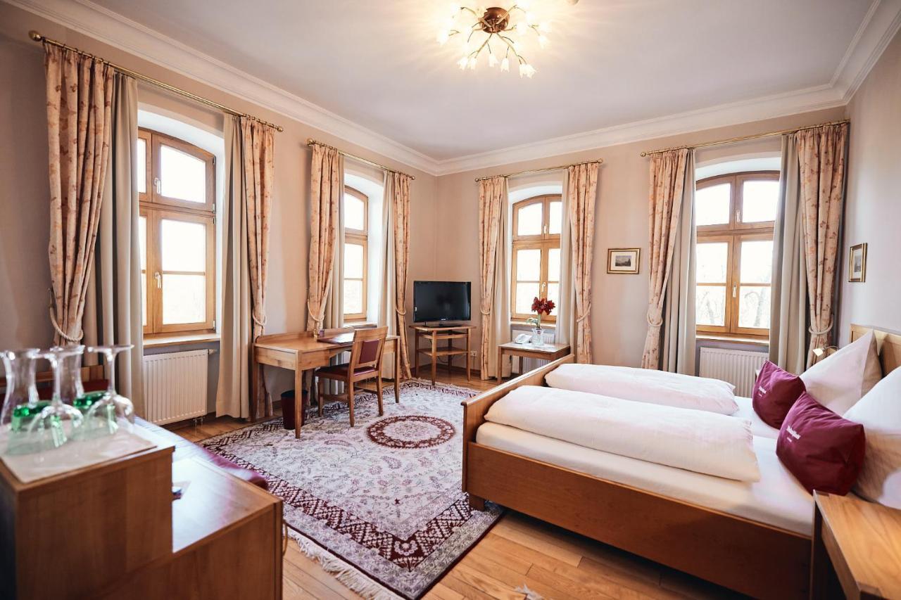 Hotel & Restaurant Waldschloss Passau Bagian luar foto