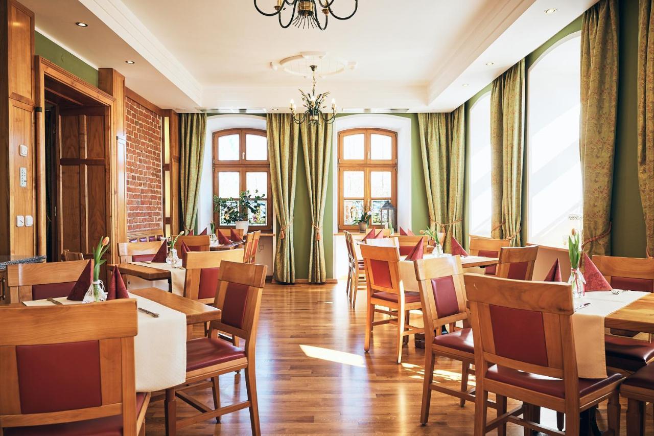 Hotel & Restaurant Waldschloss Passau Bagian luar foto