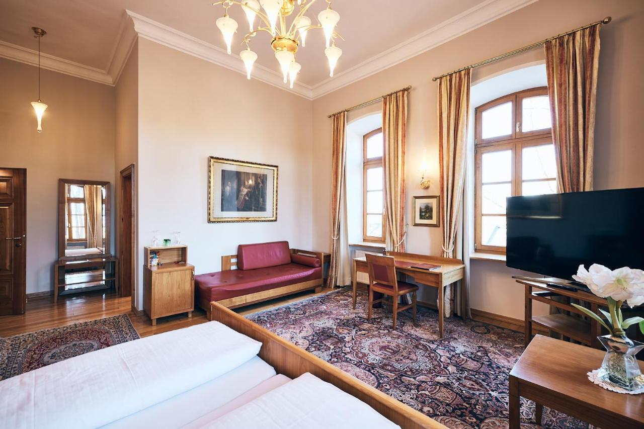 Hotel & Restaurant Waldschloss Passau Bagian luar foto